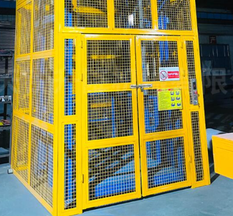 合浦货梯可以安装在室外吗